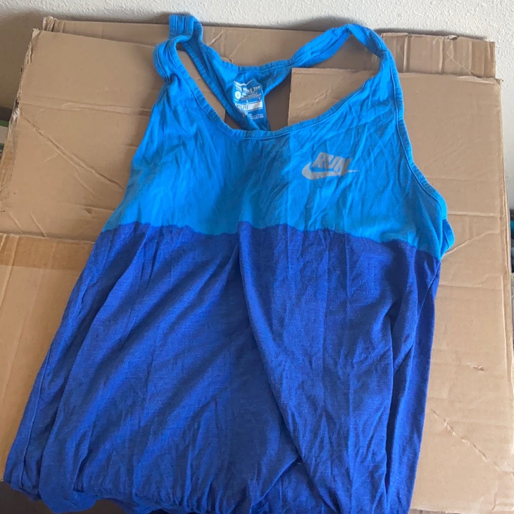 Nike top